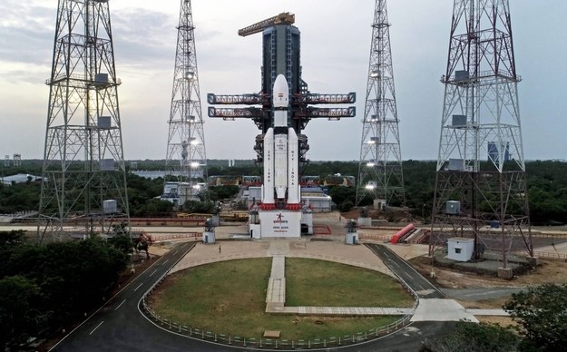 Z portu kosmicznego w Andhra Pradesh wystartowała rakieta w stronę Księżyca /	INDIAN SPACE RESEARCH ORGANISATION HANDOUT /PAP/EPA