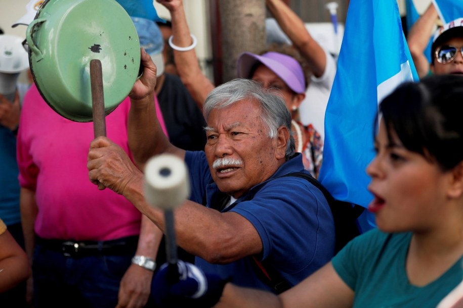 Z powodu biedy z Wenezueli wyemigruje nawet 5 mln osób /ESTEBAN BIBA /PAP/EPA