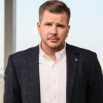 Filip Chajzer Z powodu choroby wycofuje się z telewizji. Rozpoczął swoją walkę o życie