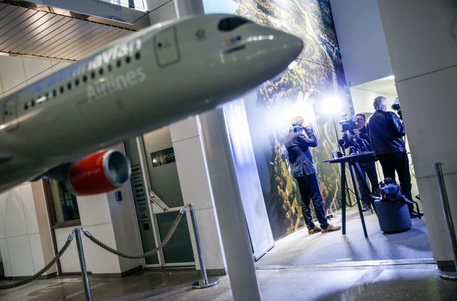 Z powodu strajku ponad 1400 pilotów linie SAS odwołały ponad 4 tys. lotów /FREDRIK PERSSON /PAP/EPA