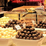 Z powodu upałów w belgijskich sklepach brakuje czekolady. Rozpływa się przy wyładunku