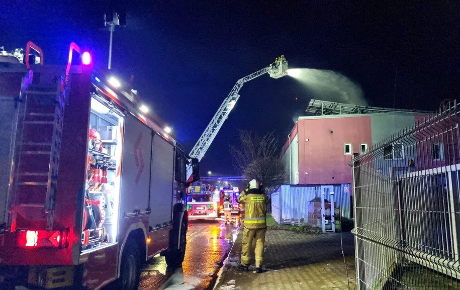 Z pożarem walczyło ponad 50 strażaków /KP PSP w Mielcu /Państwowa Straż Pożarna