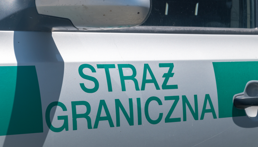 Z przewozu migrantów zrobili biznes. Złapała ich straż graniczna