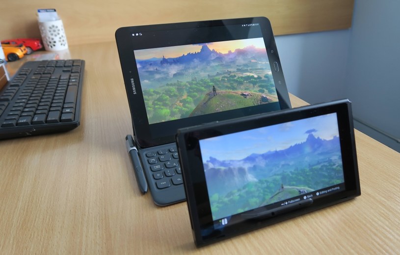 Z przodu Nintendo Switch, z tyłu - tablet Samsung Galaxy Tab S3. Różnica w jakości ekranu jest oczywista. Różnica w cenie również (Tab S3 kosztuje 2999 zl) /INTERIA.PL