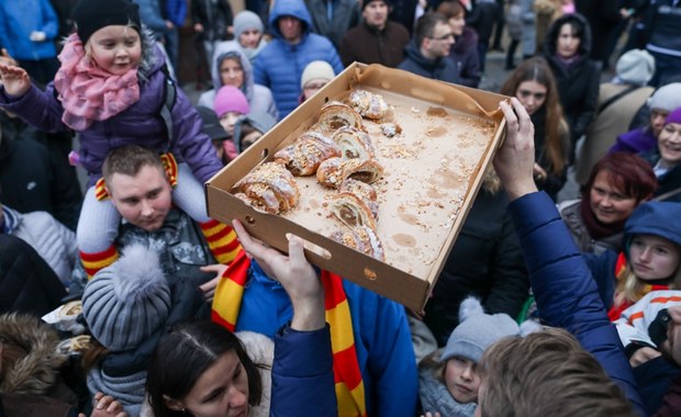 ​Z rogalami w gości. Piłkarze Lecha Poznań częstują białostoczan