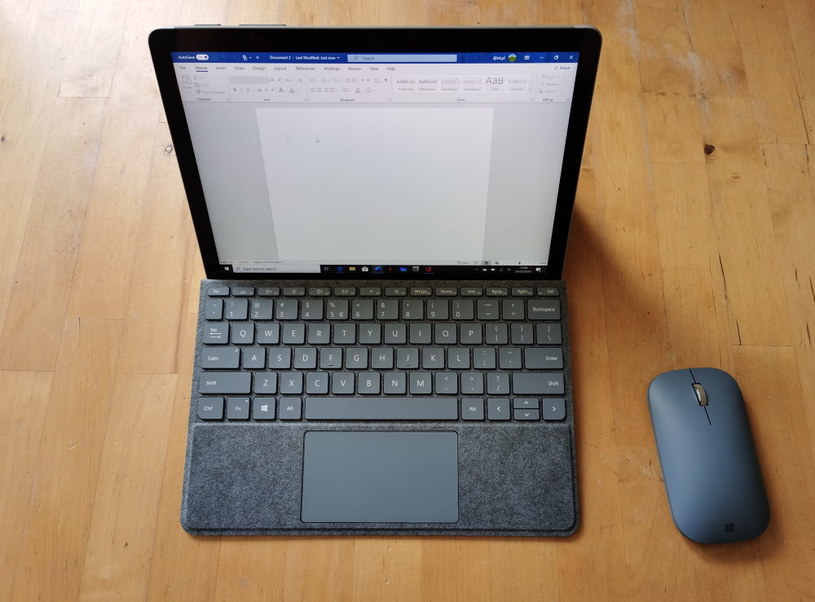 Z Surface Go 2 łatwo zrobić urządzenie przeznaczone do pracy /INTERIA.PL