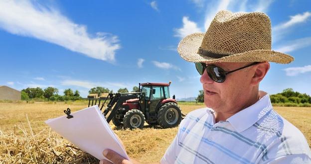 Z systemu obowiązkowej ochrony ubezpieczeniowej upraw korzysta niski odsetek rolników /&copy;123RF/PICSEL