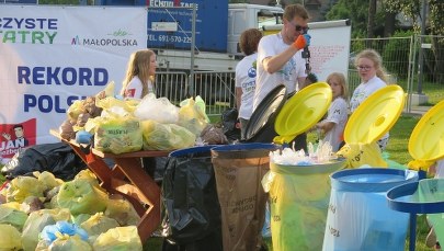 Z Tatr zniesiono 600 kg śmieci. "Największa w historii Polski lekcja ekologii"