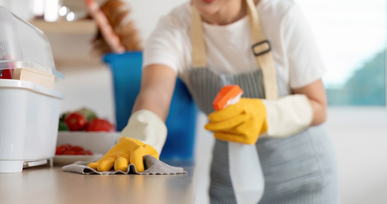 Z tych trzech składników przygotujesz domowe mleczko czyszczące //123RF/PICSEL /INTERIA.PL