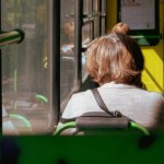 Z tym dokumentem seniorzy pojadą komunikacją miejską za darmo