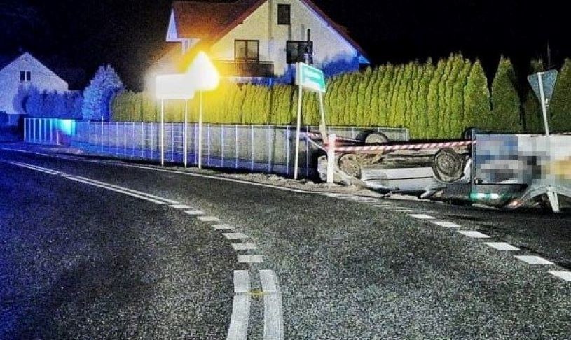 Z ustaleń policjantów wynika, że kierowca nie dostosował prędkości do panujących warunków. /Policja Lubelska /Policja