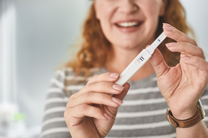 Z wiekiem stopniowo maleją szansę na zajście w ciążę, ale współczesna medycyna jest w stanie pomóc wielu parom /123RF/PICSEL