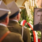 Z wojskowymi honorami pochowano zabitego przez UB Jana Sałapatka „Orła”