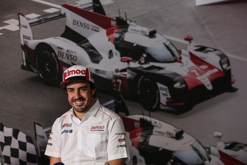 Z wyścigów do rajdów terenowych. Alonso to wszechstronny kierowca /Getty Images