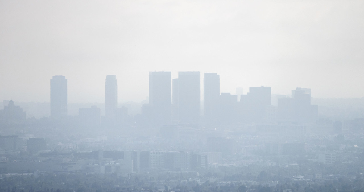 "Za parę lat za emisje CO2 z budynków będzie trzeba płacić" /123RF/PICSEL