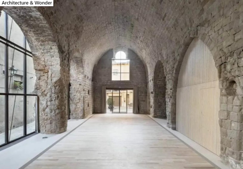 Za projektem domu kultury stoją architekci z pracowni Carles Enrich Studio /Facebook