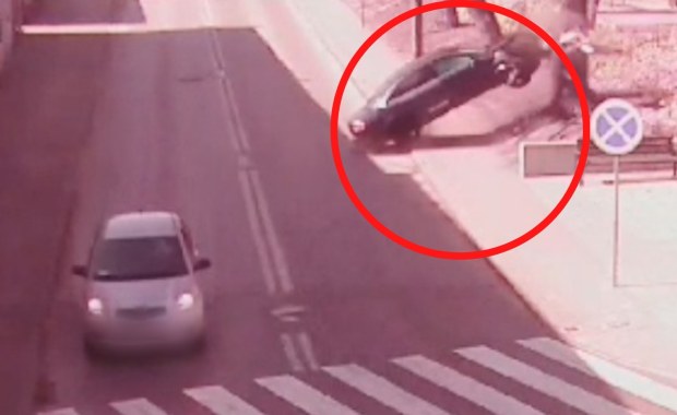 Za szybka jazda 19-latka skończyła się na drzewie