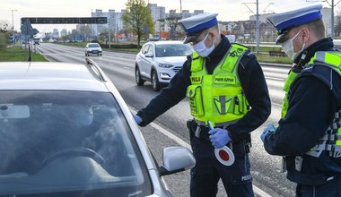 Za te wykroczenia policjanci od razu zabiorą ci prawo jazdy. Długa lista