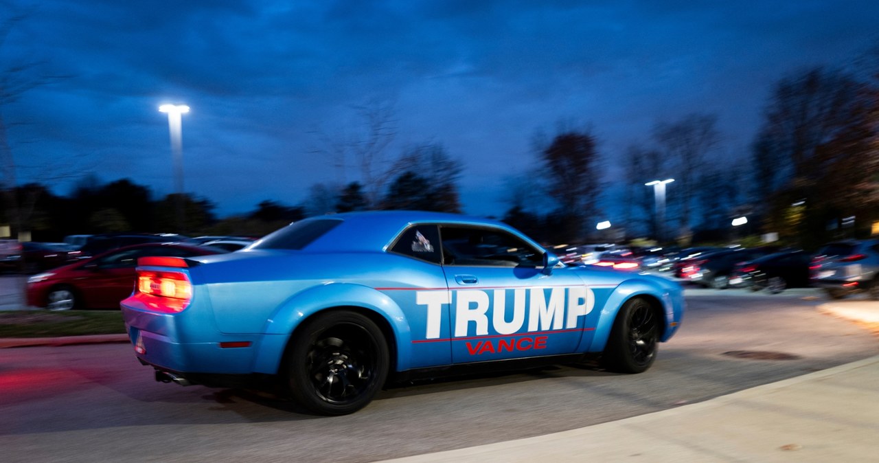 Za Trumpa amerykańska motoryzacja ma być znów spalinowa /AFP