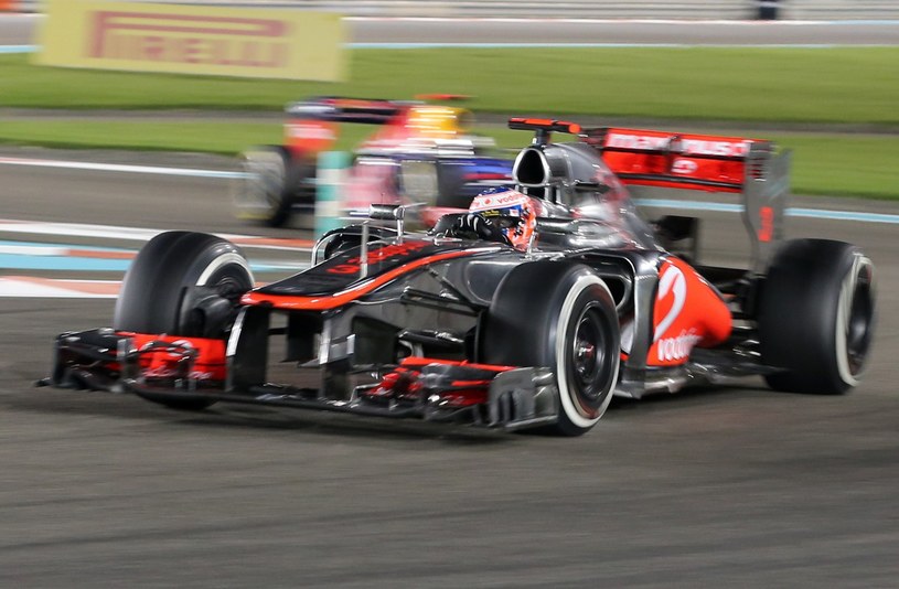 Za wygląd bolidów McLarena będzie odpowiadał Polak! /AFP