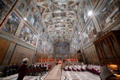 Za zamkniętymi drzwiami. Rozpoczęło się konklawe