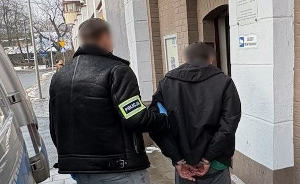 Zaatakował śpiącą 13-latkę. Intruz wszedł do niezamkniętego mieszkania 