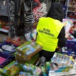 Zabawki, kosmetyki i ubrania: Ponad tysiąc podróbek w sklepie w Łęcznej
