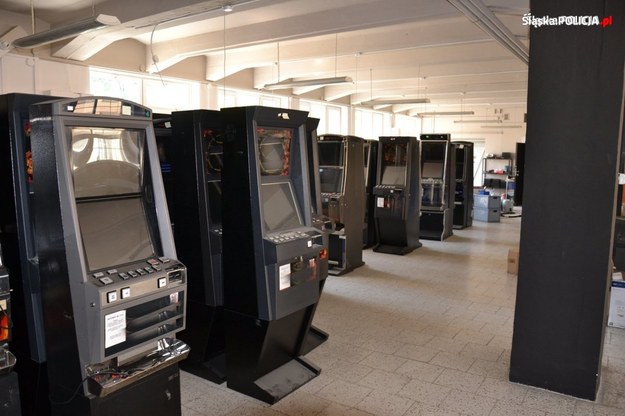 Zabezpieczone automaty do gier /Policja