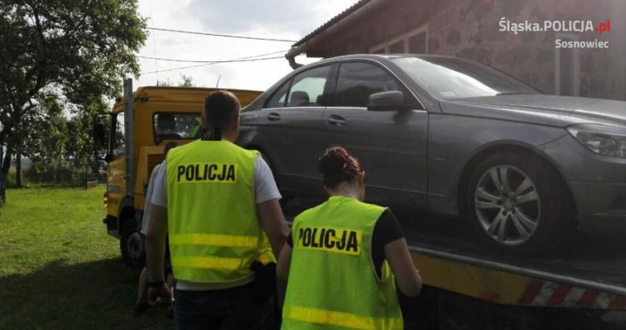 Zabezpieczone "kradzione" samochody /Informacja prasowa