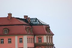 Zabezpieczono po pożarze dach zamku Książ