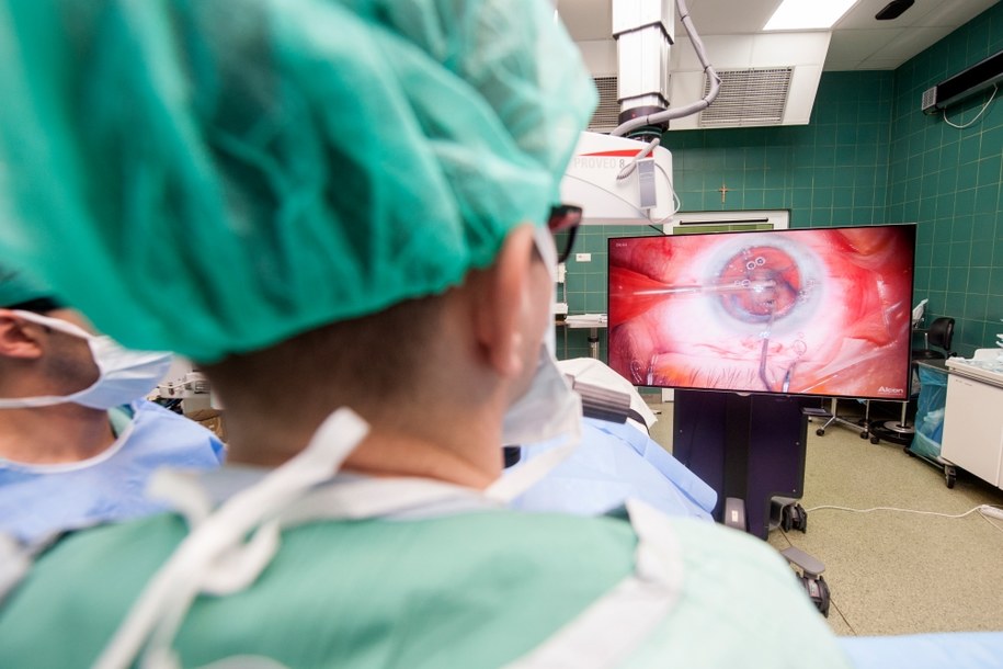 Zabiegi chirurgiczne oka w technologii trójwymiarowej są już dostępne w Polsce /materiały prasowe /
