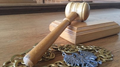 Zabił 71-letnią matkę swojej partnerki. Sąd apelacyjny utrzymał wyrok