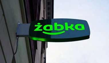 Żabka walczy z plagą młodych złodziei. Nowy zakaz w sklepach