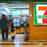 Żabka zostanie przejęta przez 7-Eleven? Eksperci nie mają żadnych wątpliwości