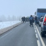 pseudokibice Zablokowali drogę i zaatakowali autokar z kibicami innej drużyny