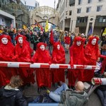 Zablokowali główną ulicę Brukseli. Aresztowano 60 aktywistów klimatycznych