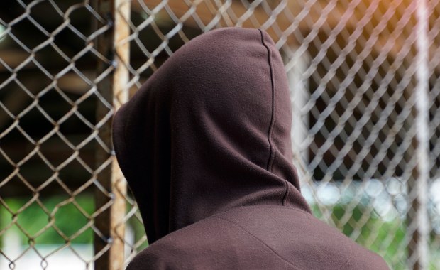 Zabójstwo 17-latka. Decyzja sądu ws. 13-letniego brata