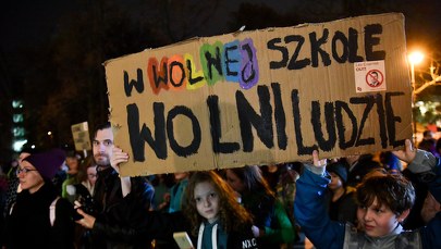 Zabrakło 4 posłów opozycji. Burza po posiedzeniu komisji ws. Lex Czarnek