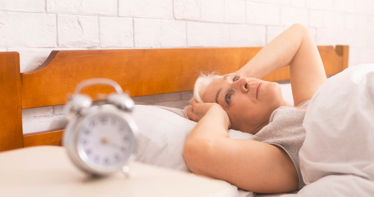 Zaburzenia snu są powszechnym problemem, a u osób starszych zdarzają się nader często /123RF/PICSEL