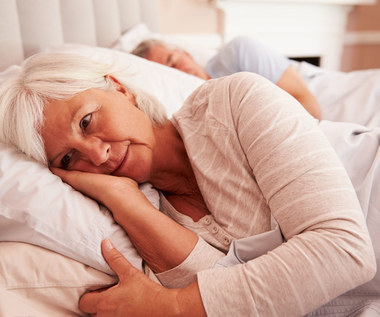 Zaburzenia snu zwiększają ryzyko zawału. Jego długość ma znaczenie