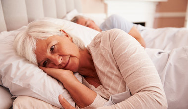 Zaburzenia snu zwiększają ryzyko zawału. Jego długość ma znaczenie