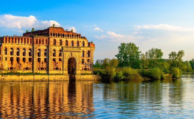 Zabytek staje się hotelem. W Modlinie powstanie wyjątkowy obiekt noclegowy