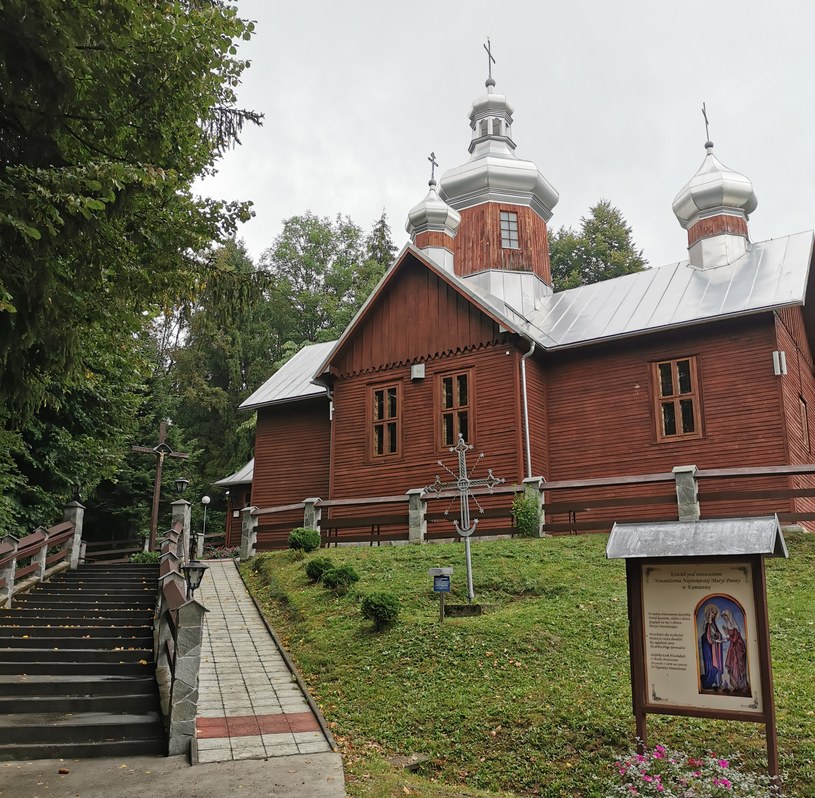 Zabytkowa cerkiew w Kamiannej jest główną atrakcją turystyczną wsi /INTERIA.PL