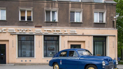 Zabytkowa taksówka odrestaurowana. To licząca prawie 70 lat Warszawa M20.