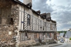 Zabytkowe domy w mieście Chateaudun