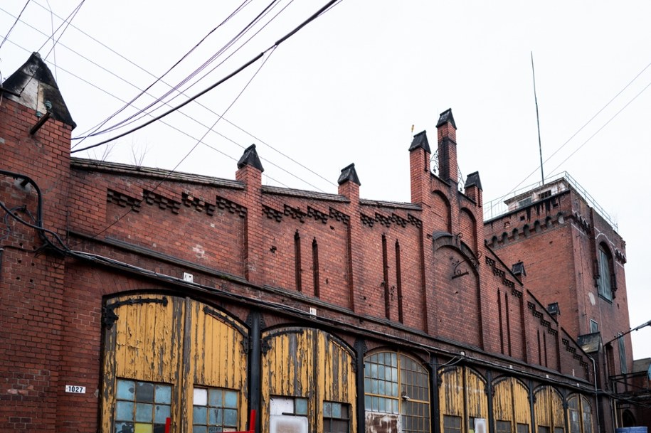 Zabytkowe hale zajezdni tramwajowej czeka remont /G. Rajter /Materiały prasowe