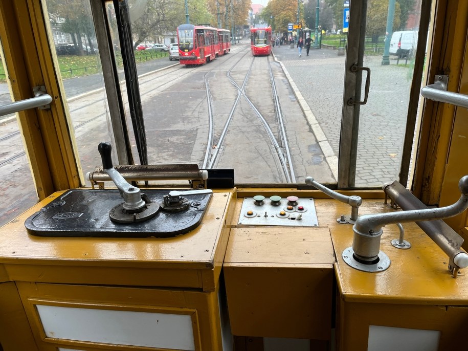 Zabytkowy tramwaj N wrócił na ul. Piekarską w Bytomiu /Anna Kropaczek /RMF FM