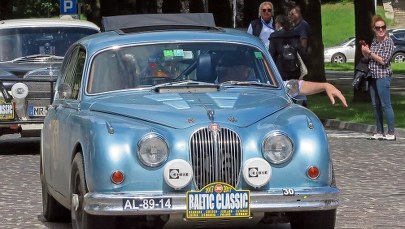 Zabytkowymi autami dookoła Bałtyku. Dziś są w Szczecinie