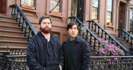 Zach Galifianakis w Jason Schwartzman w serialu "Znudzony na śmierć" /materiały prasowe