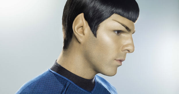 Zachary Quinto jako Spock (we własnej osobie i z własnymi włosami). /materiały dystrybutora